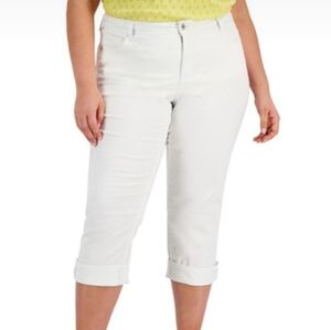 LIZ&CO Women's Curvy Stretch White Denim Capri Pants